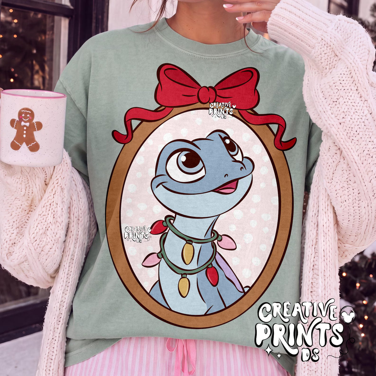 Framed Winter Lizard Christmas PNG